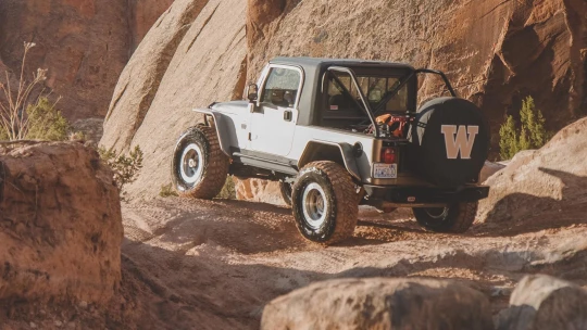 DougPettis_Gallery2_1920x1280-1920x1080