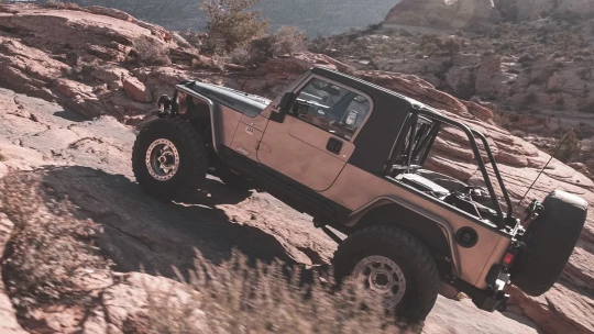 DougPettis_Gallery6_1920x1280-1920x1080