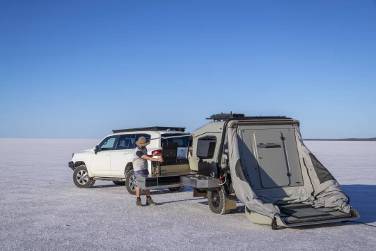 ARBEarthCamper0123_1344