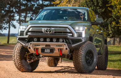 ARB Deluxe Steel Bull Bar | 1998-2002 Toyota Land Cruiser