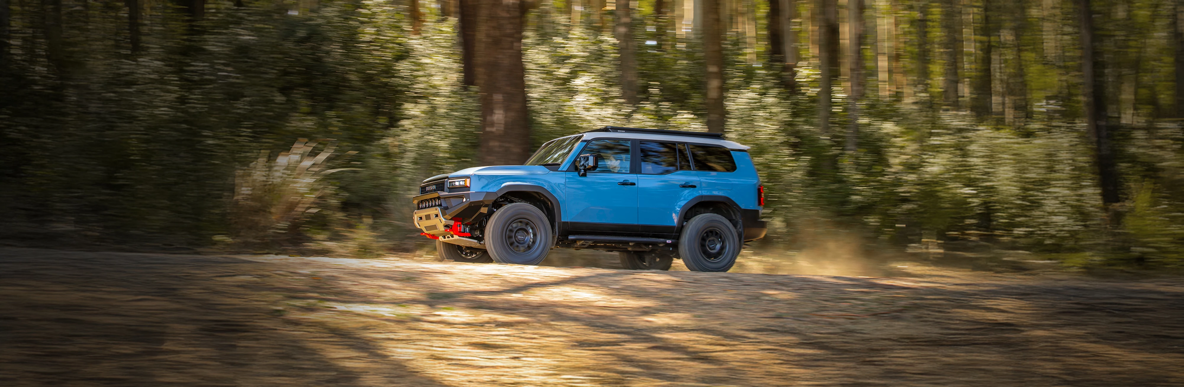 3000x980 Full Length Banner LC250 Prado