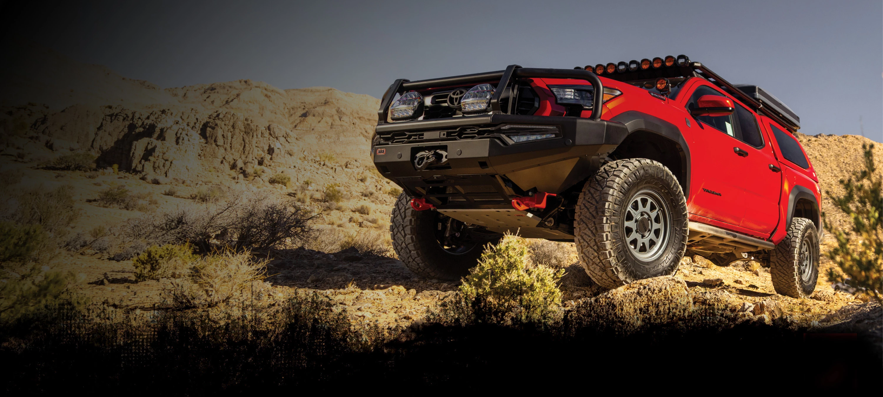Bumper winch promo_Tacoma_3000x1350_b