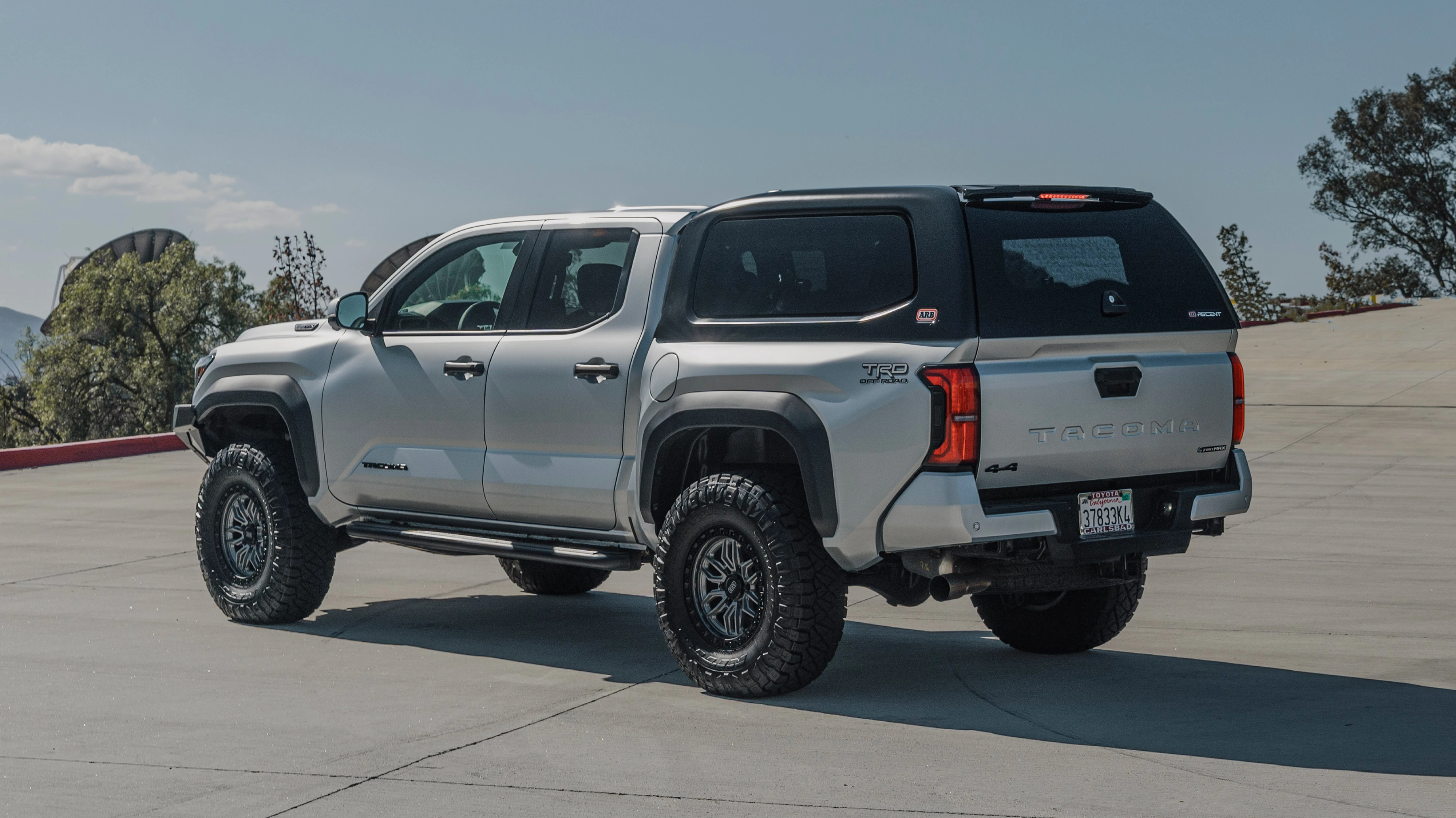 Toyota Tacoma Gray w_Ascent canopy (23)_edit