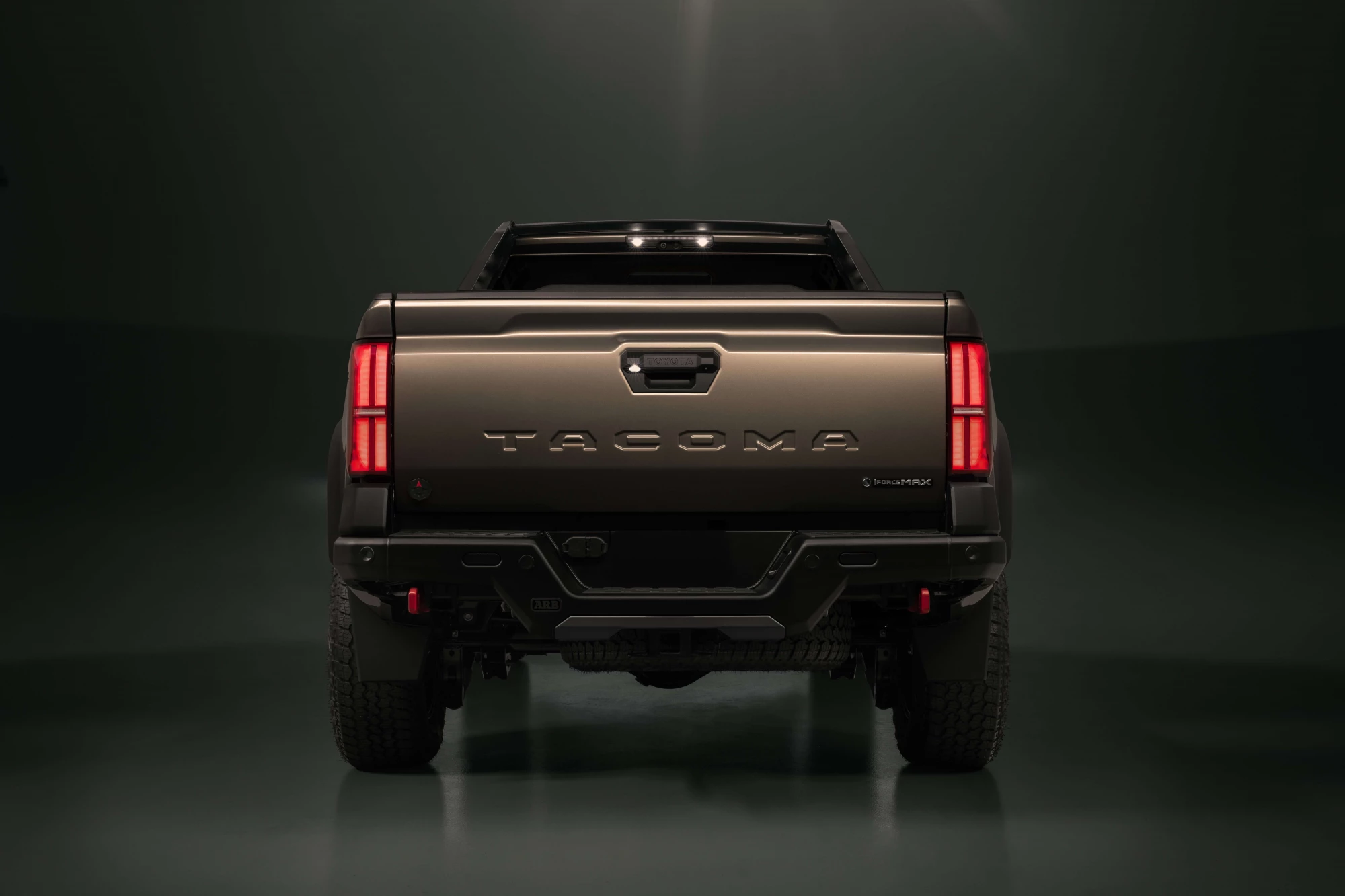 2024_Toyota_Tacoma_Trailhunter_Studio_005